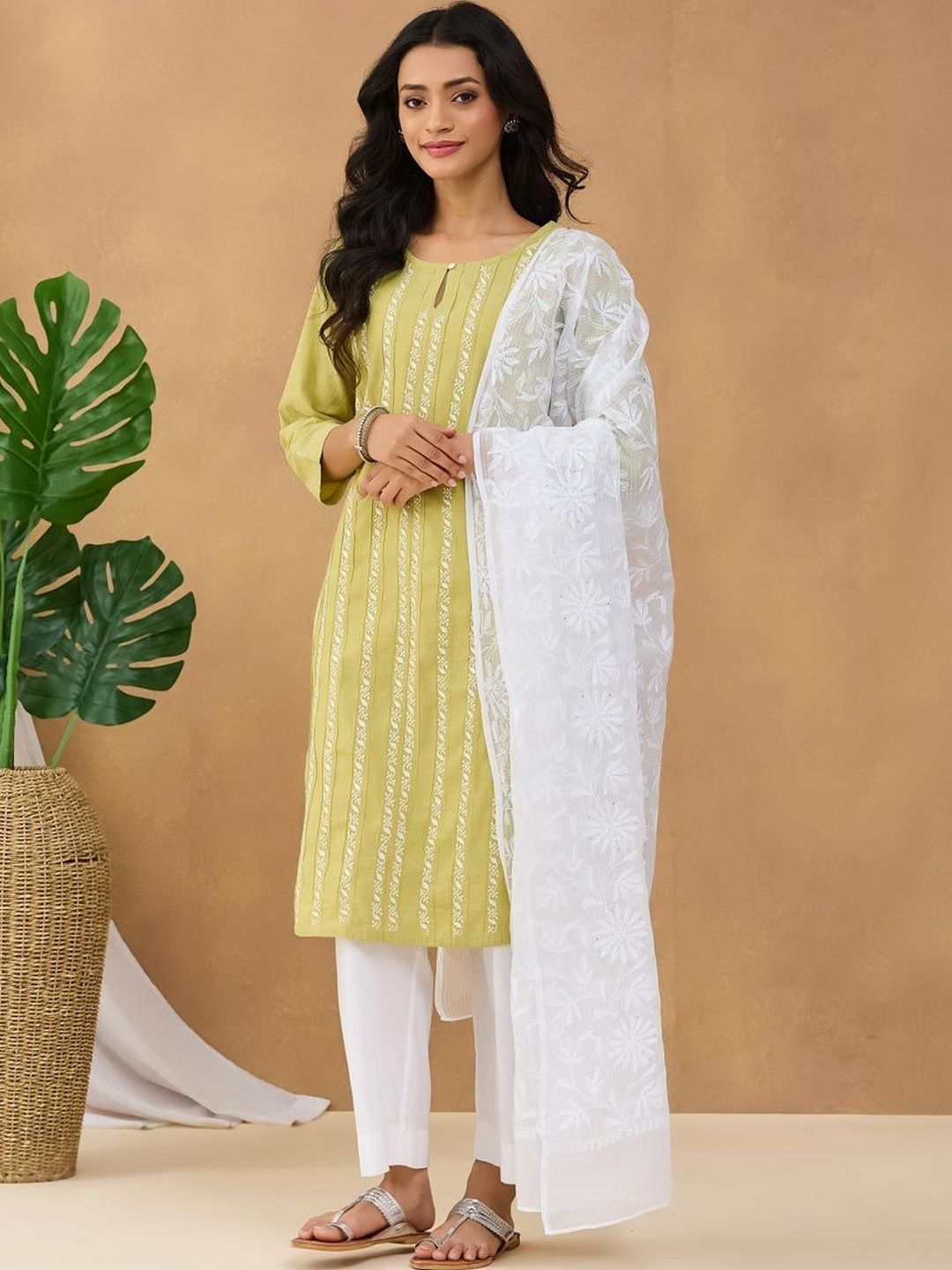 Fabindia Embroidered Cotton Silk Blend Dupatta with Chikankari-image-28