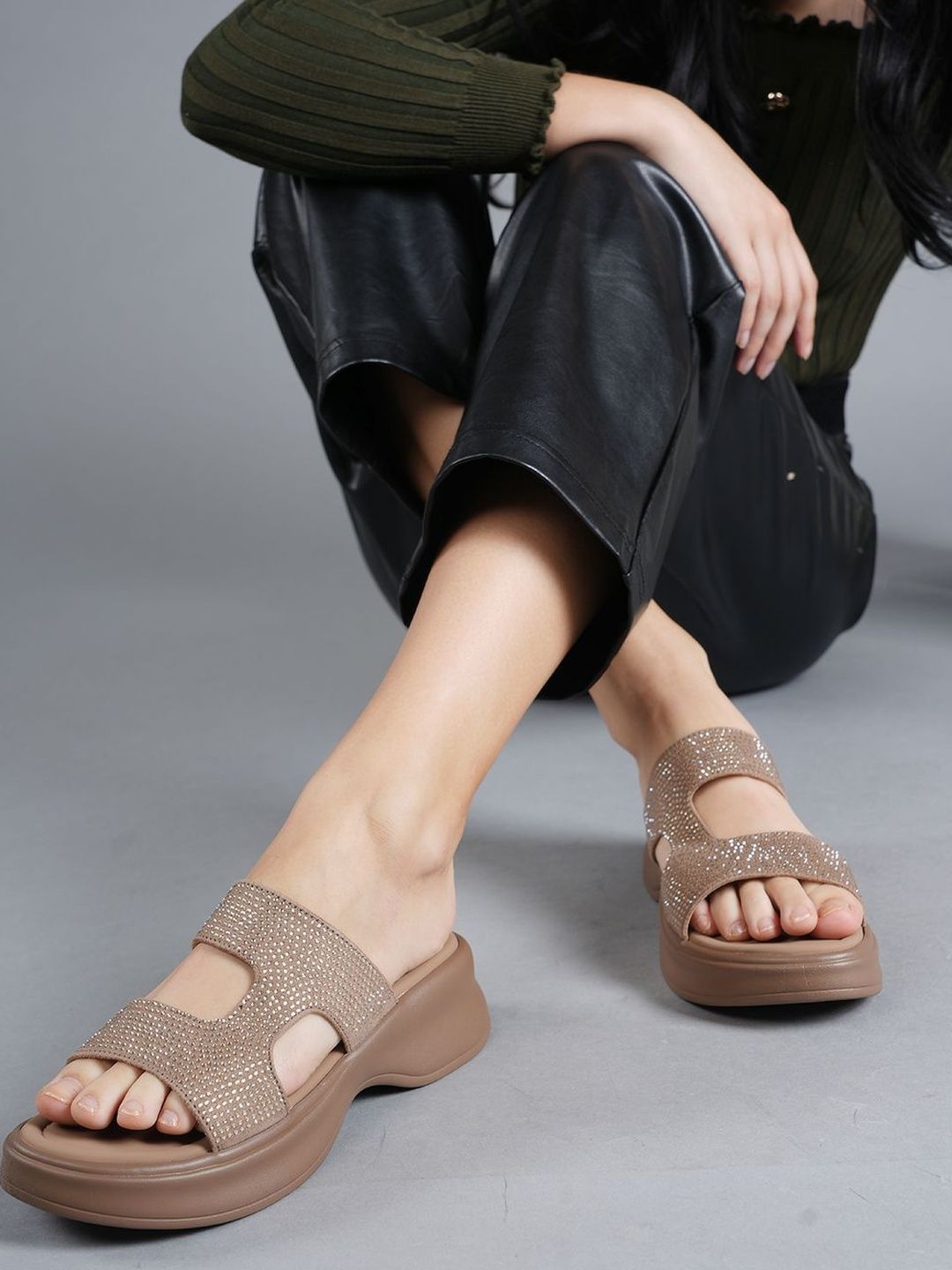 DressBerry Embellished Wedge Sandals-picture-29