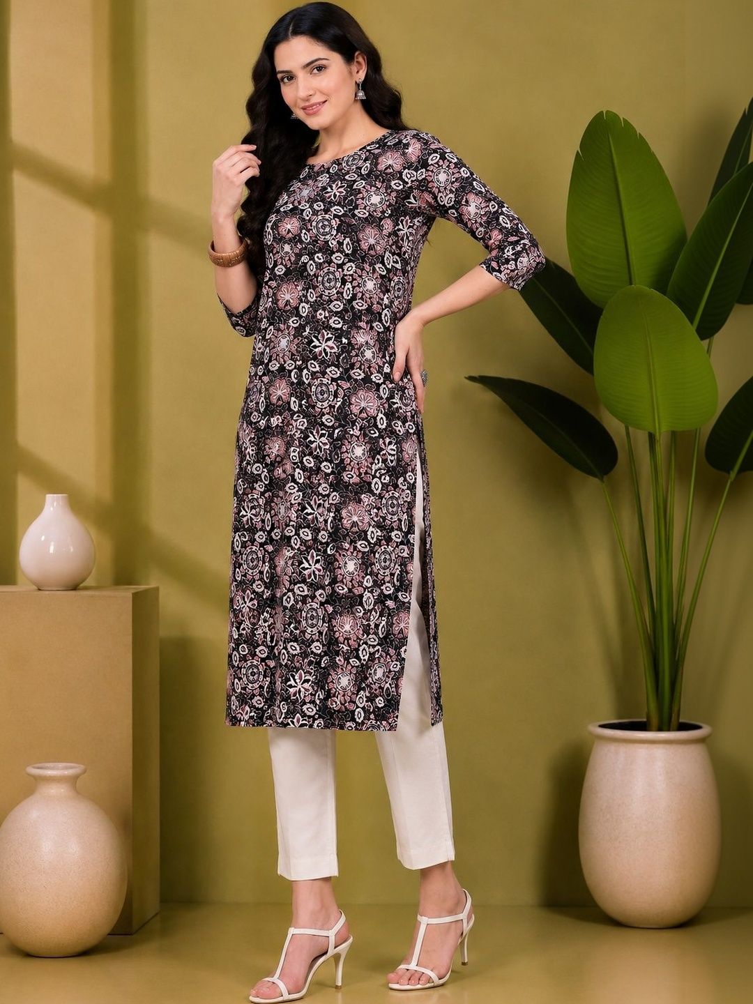 JANKHANA Women Floral Printed Indie Florals Crepe Kurta-picture-3