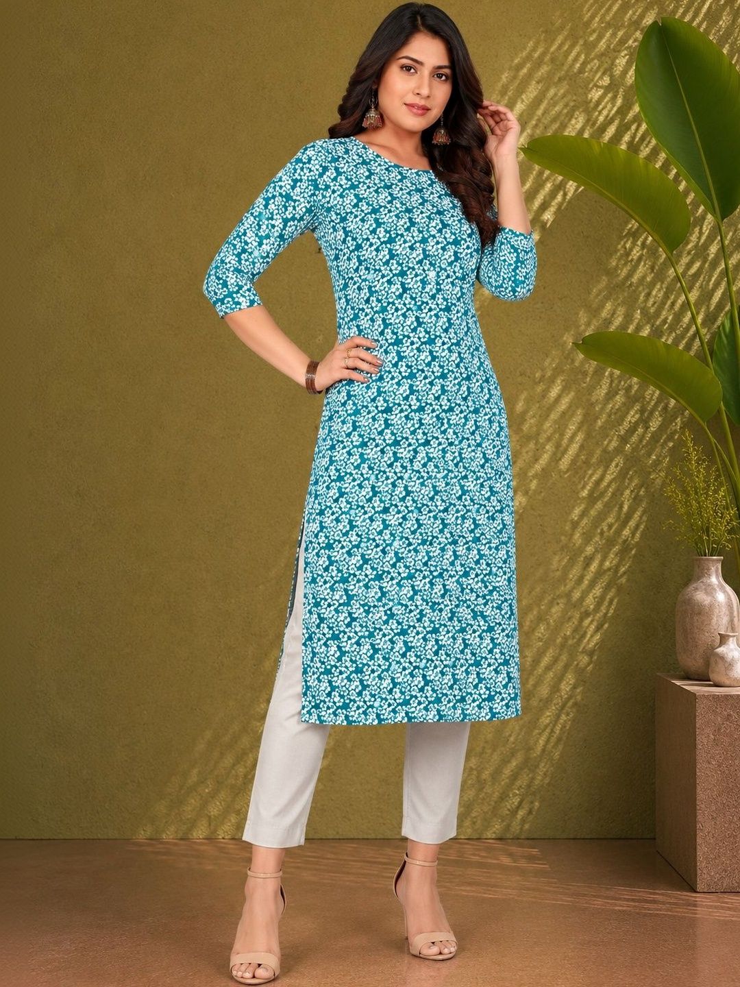 JANKHANA Women Floral Printed Indie Florals Crepe Kurta-picture-35