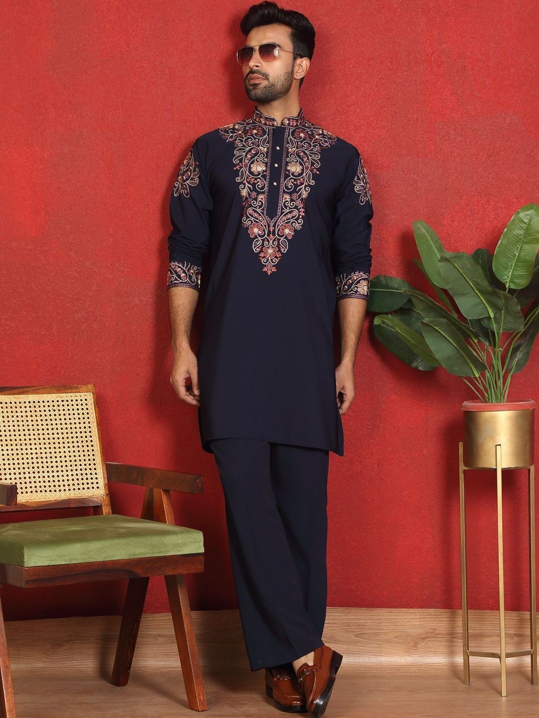 KRAFT INDIA LUXE Men Ethnic Motifs Embroidered Regular Thread Work Kurta with Trousers-picture-37