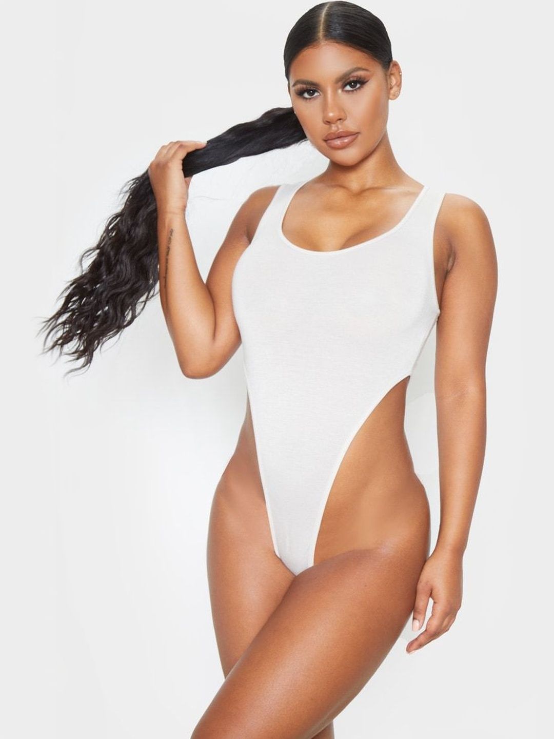 ZEROZABAR Round Neck Bodysuit-picture-18