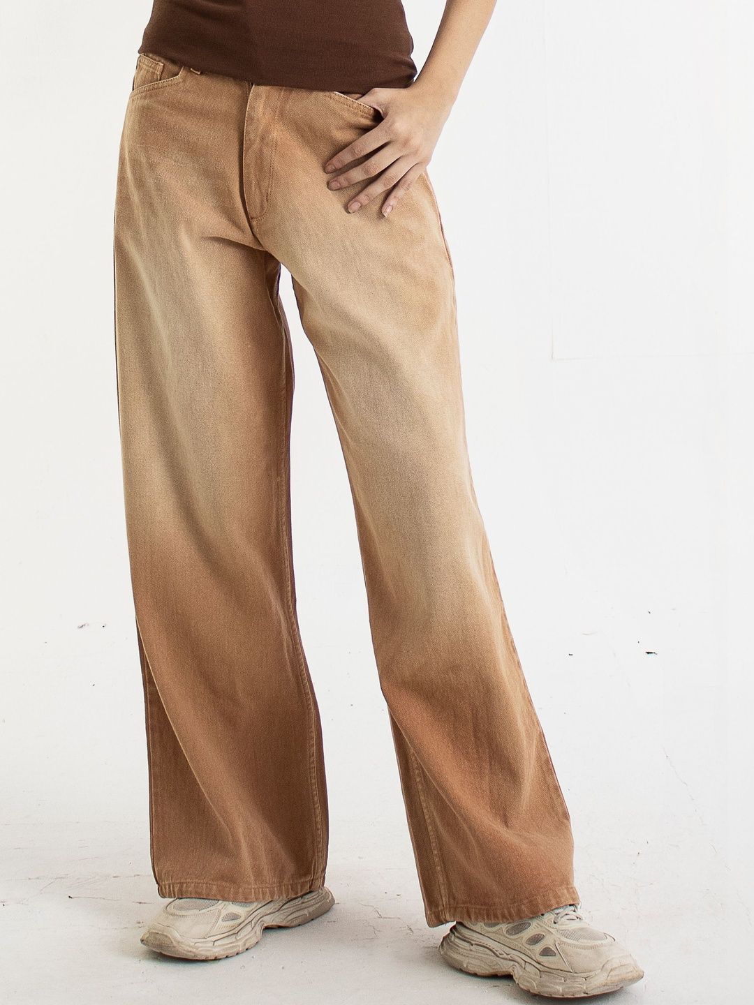 The Roadster Lifestyle Co Women Heavy Fade Clean Look Wide Leg Jeans-image-14