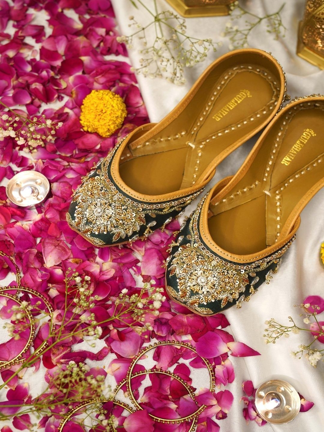 Gulbhahar Women Embellished Ethnic Mojaris Flats-picture-29