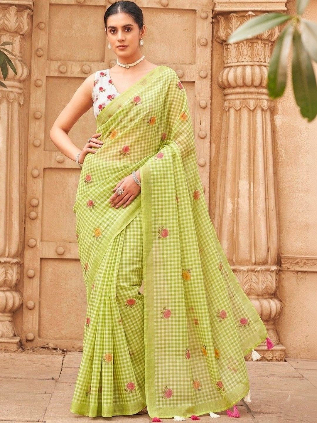 Sanwariya Silk Checked Embroidered Saree-image-20