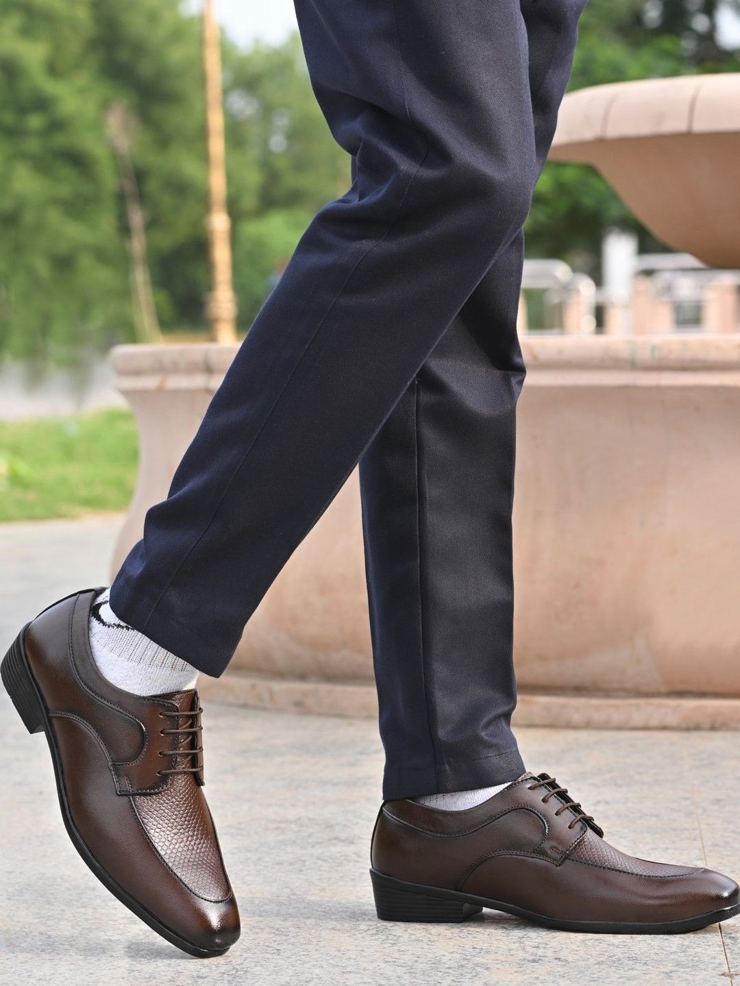 Provogue Men Textured Pointed Toe Lace-Ups Formal Derbys-image-44
