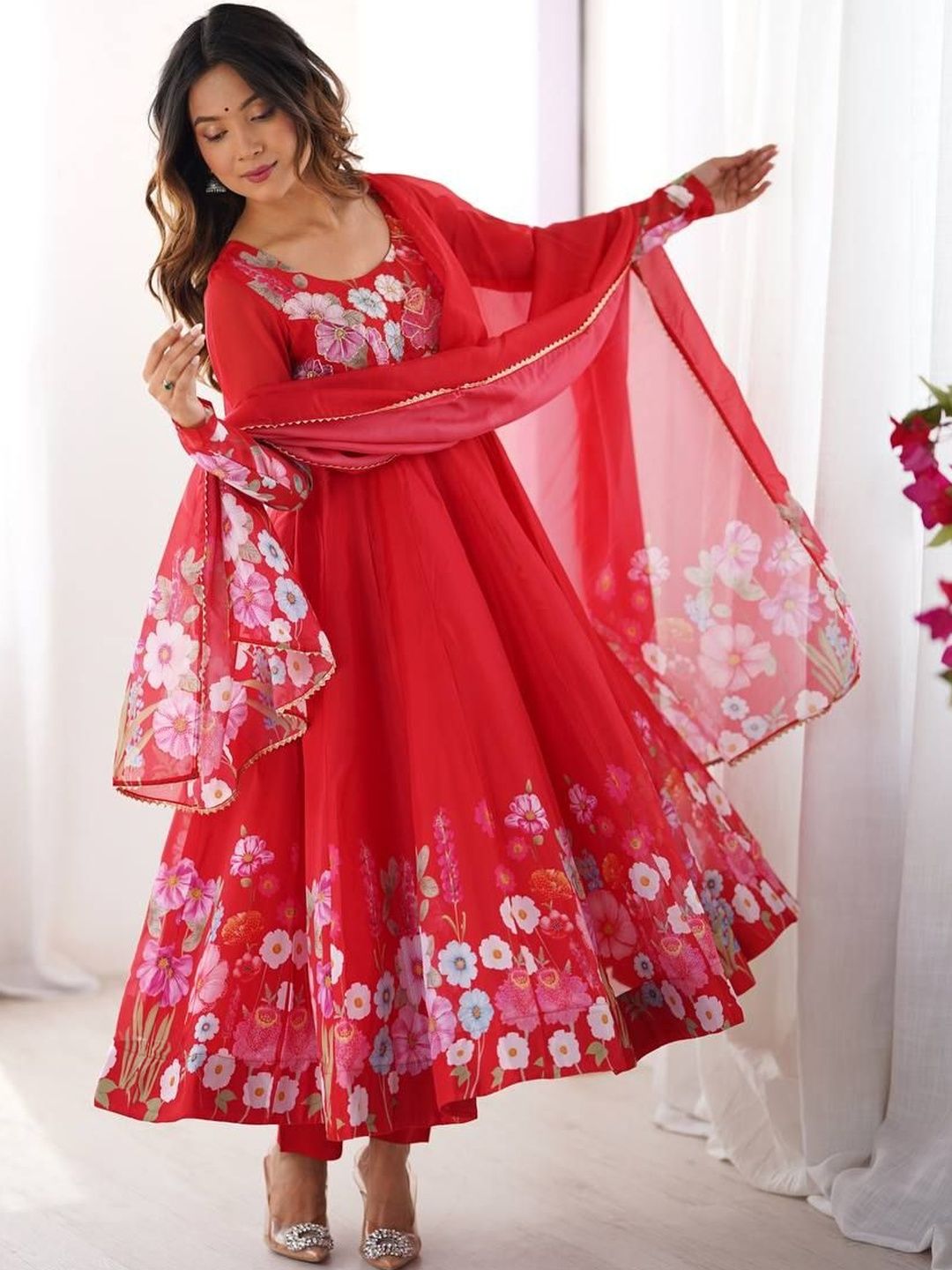 SAJAVAT ETHENIC WEAR Women Floral Printed Regular Kurta with Trousers & With Dupatta