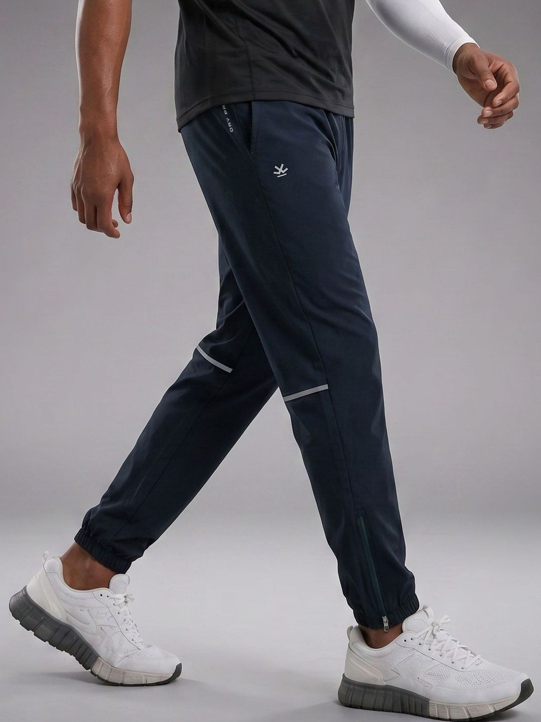 WROGN Men Slim Fit Brand Logo Dry Fit Training Joggers-picture-22