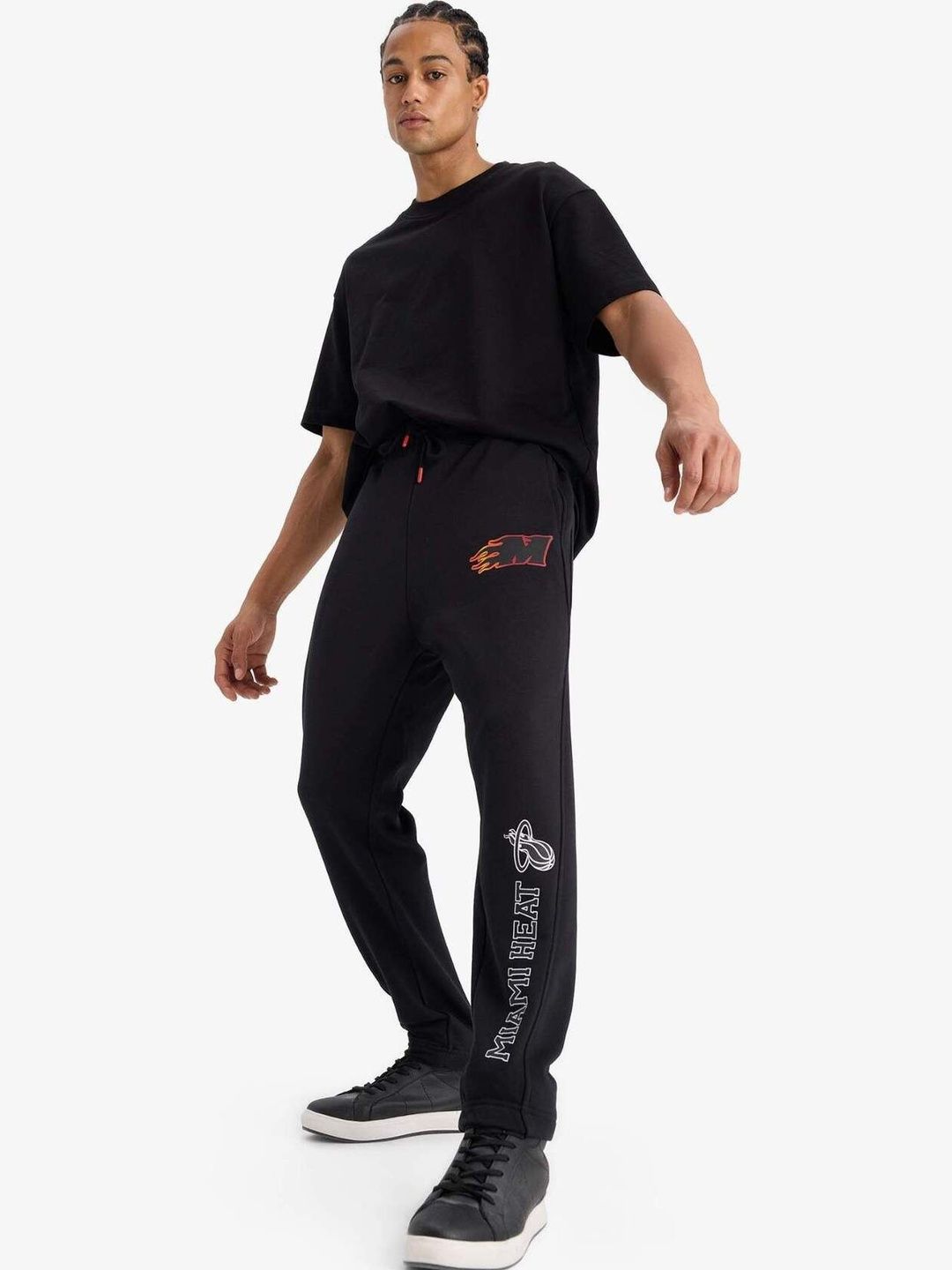 DeFacto Men Mid-Rise Track Pants-picture-25