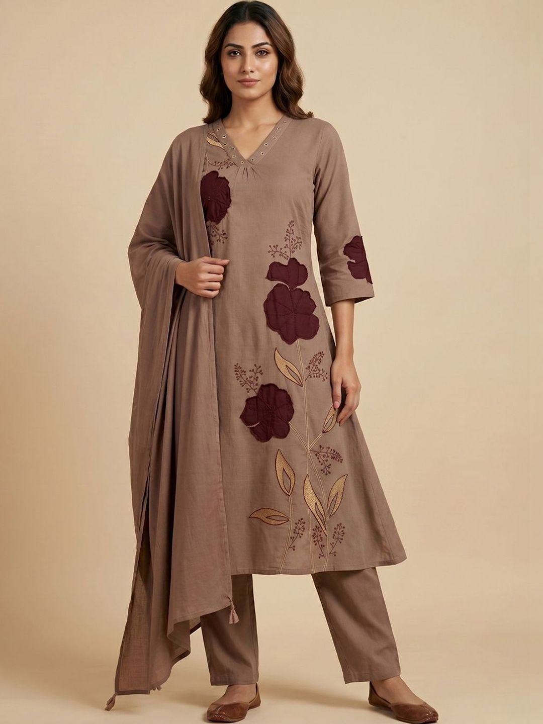 Meena Bazaar Women Floral Embroidered Regular Thread Work Kurta with Trousers & With Dupatta-image-11
