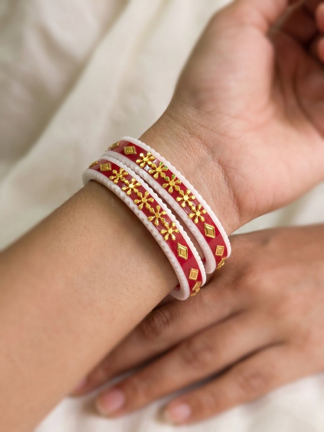 Tanvi J Gold-Plated Bangle-image-16