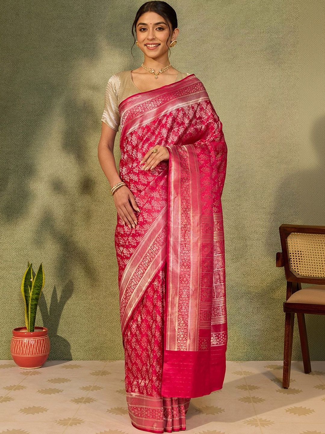 Taneira Ethnic Motifs Zari Art Silk Banarasi Saree-picture-39