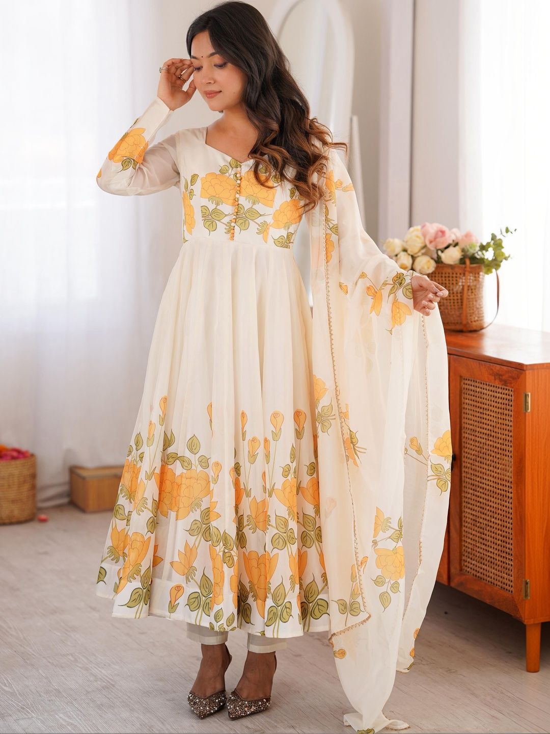 SAJAVAT ETHENIC WEAR Women Floral Printed Regular Kurta with Churidar & With Dupatta