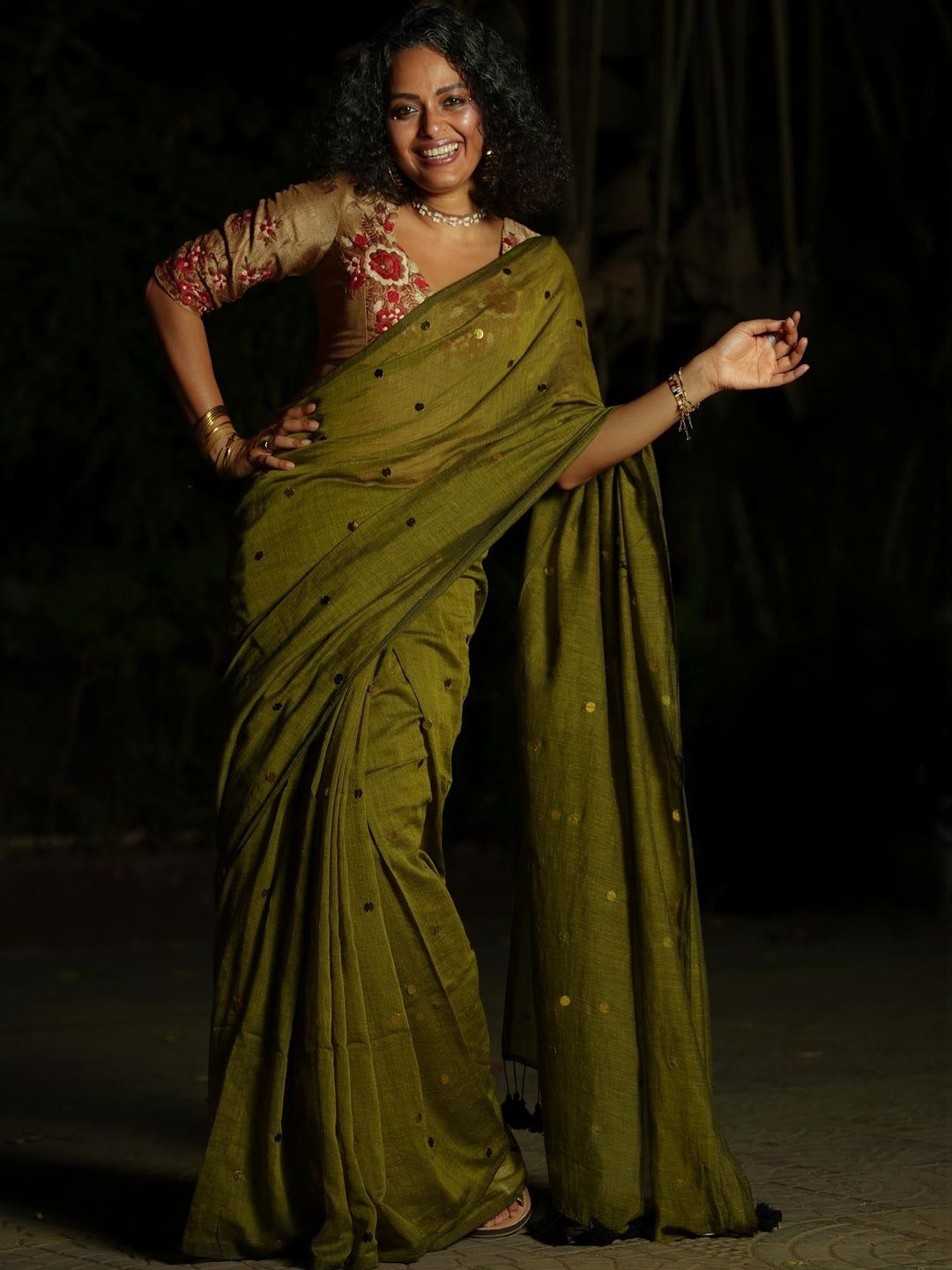 Suta Floral Sequinned Pure Cotton Fusion Saree-image-8