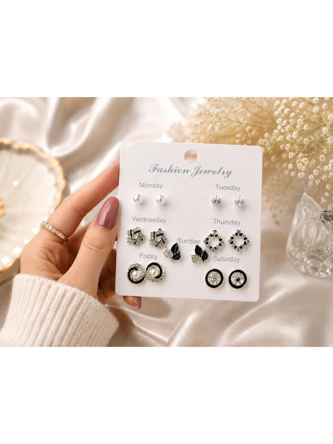 SZN Geometric Studs Earrings-picture-41