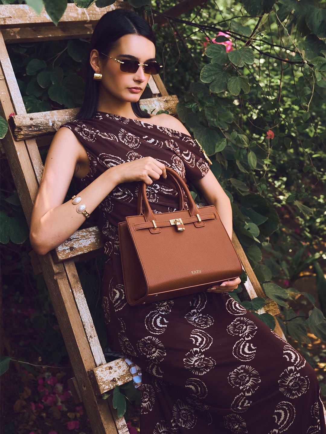 Kazo Structured Handheld Bag-picture-44