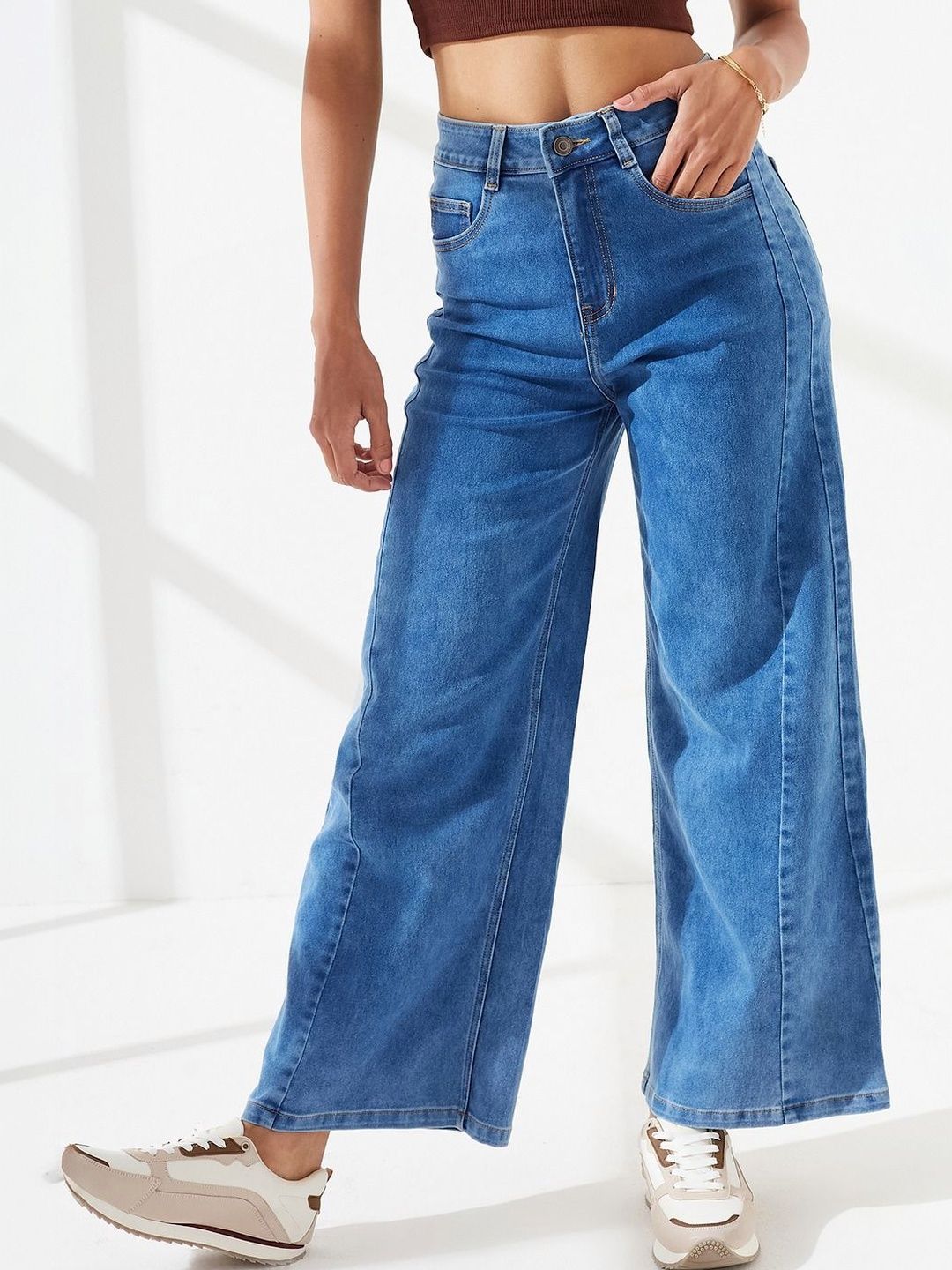 DOLCE CRUDO Women Wide Leg High-Rise Light Fade Stretchable Jeans-picture-17