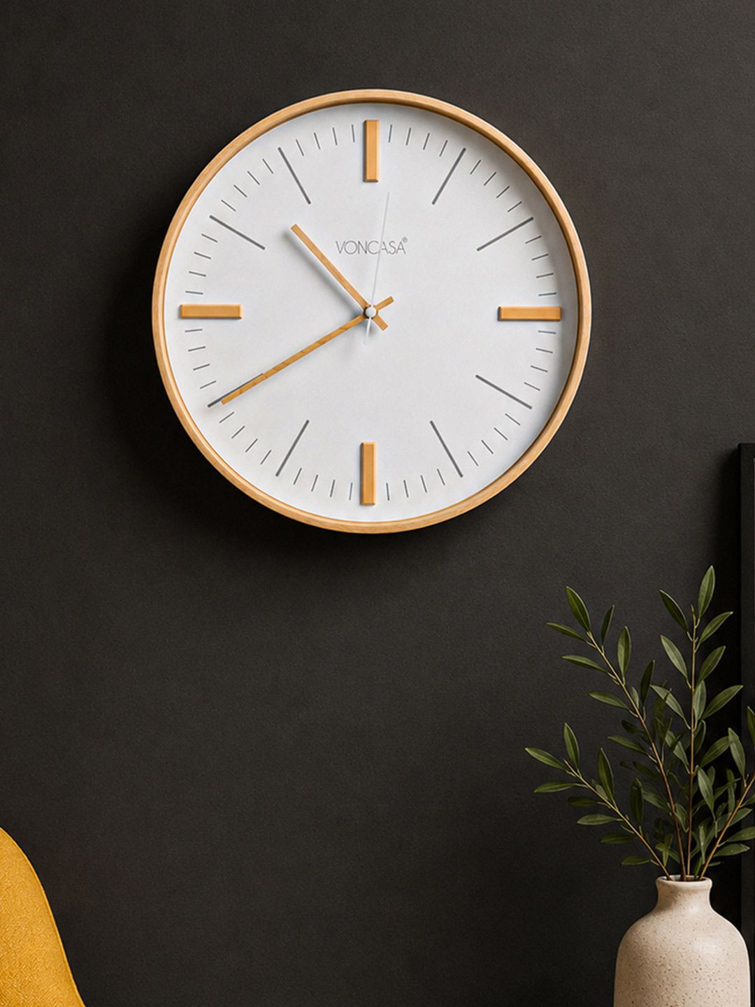 MARKET99 White Round Minimalist Plastic Wall Clock-picture-41