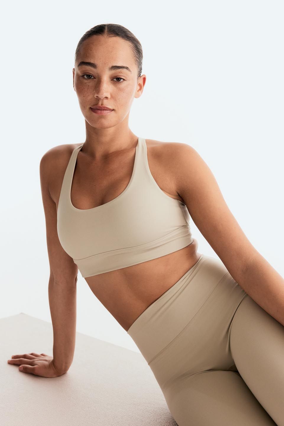 H&M Medium Support Sports Bra With Softmove-image-23