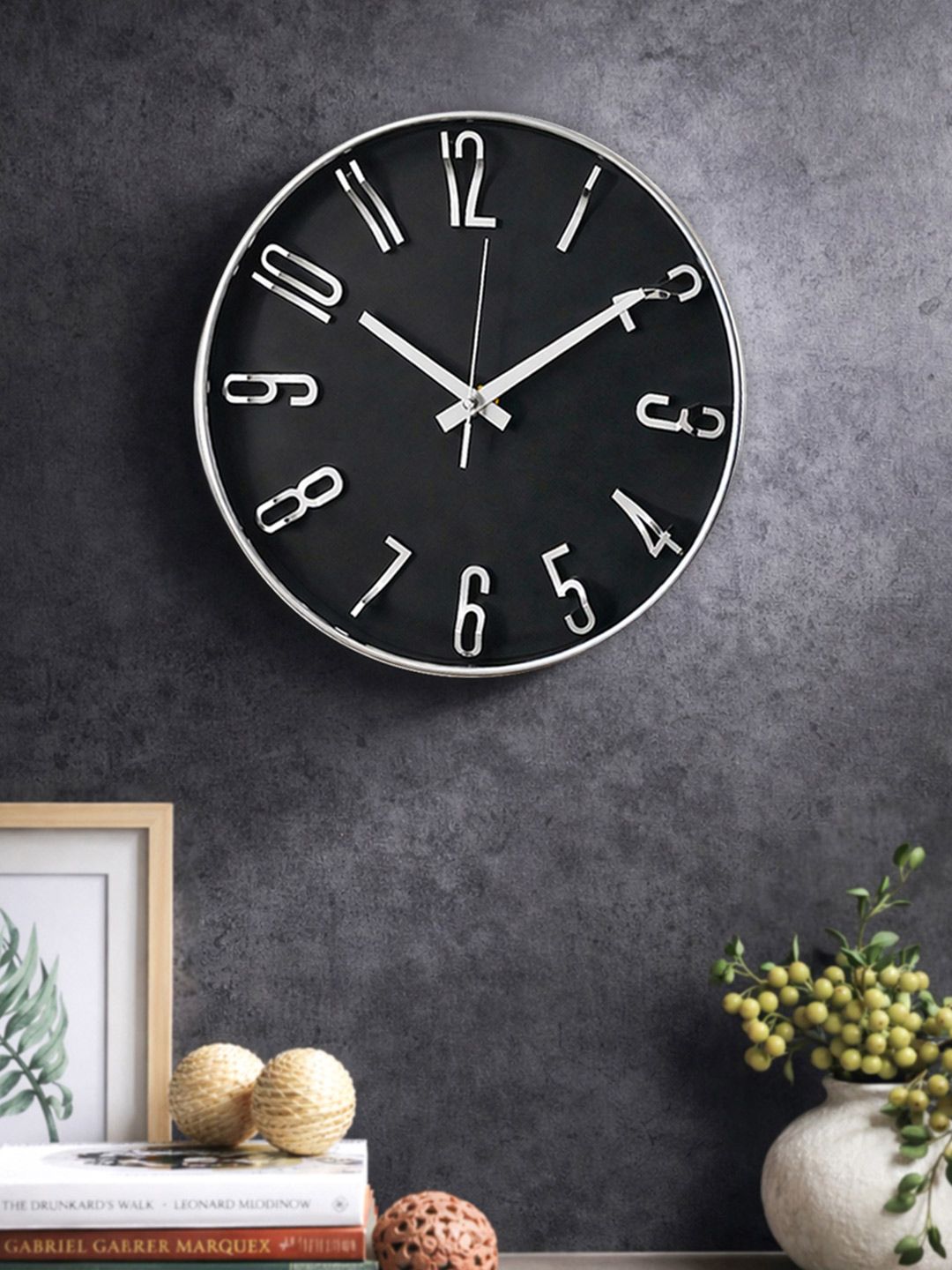 MARKET99 Black & Silver-Toned Modern Plastic Wall Clock-image-44