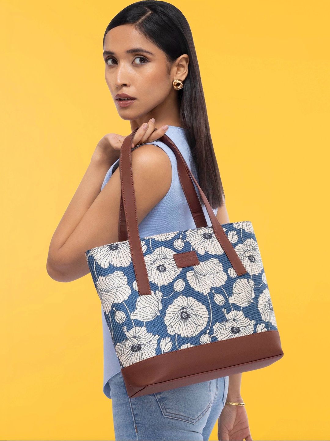 ZOUK Floral Textured Oversized Structured Hobo Bag-image-31