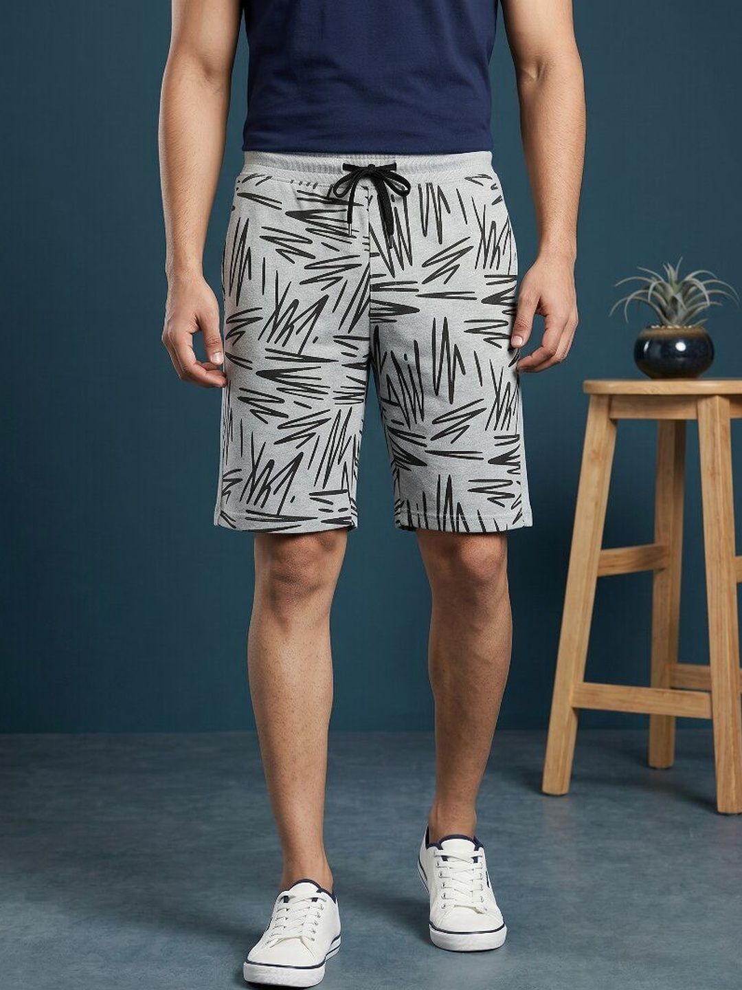 ALIZA Printed Mid-Rise Shorts-image-10