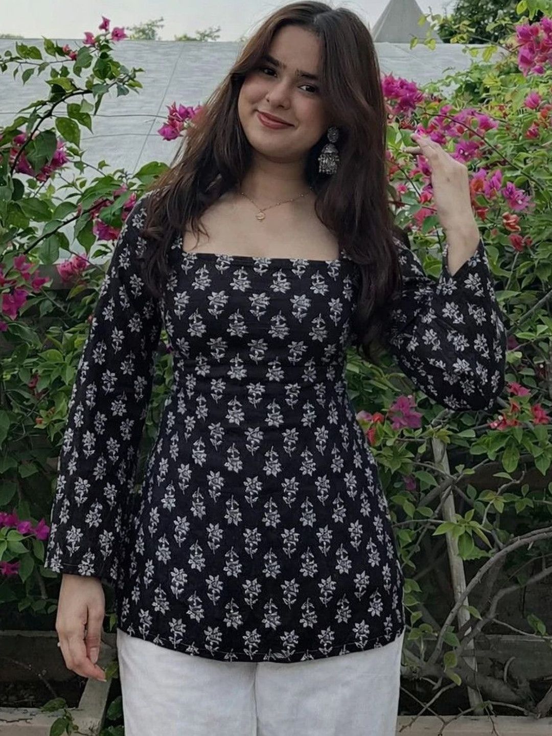 VYKOO Floral Printed Square Neck Flared Sleeves Kurti-picture-10