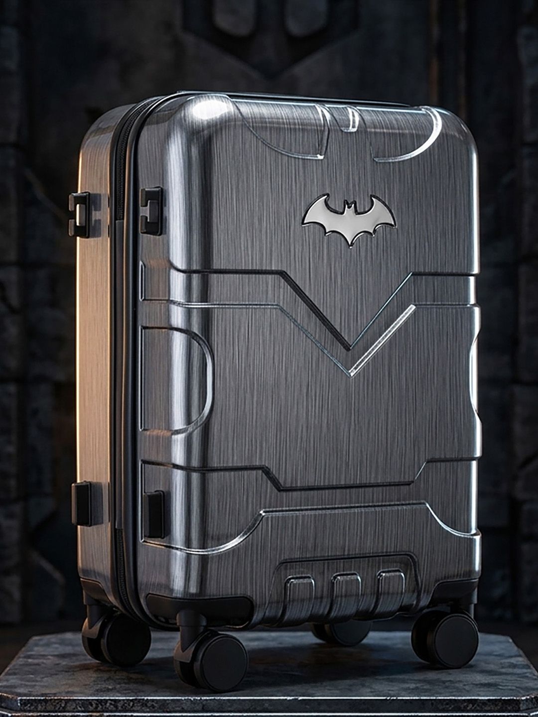 FUR JADEN 55cm Batman printed trolley bag - Cabin Size-picture-13