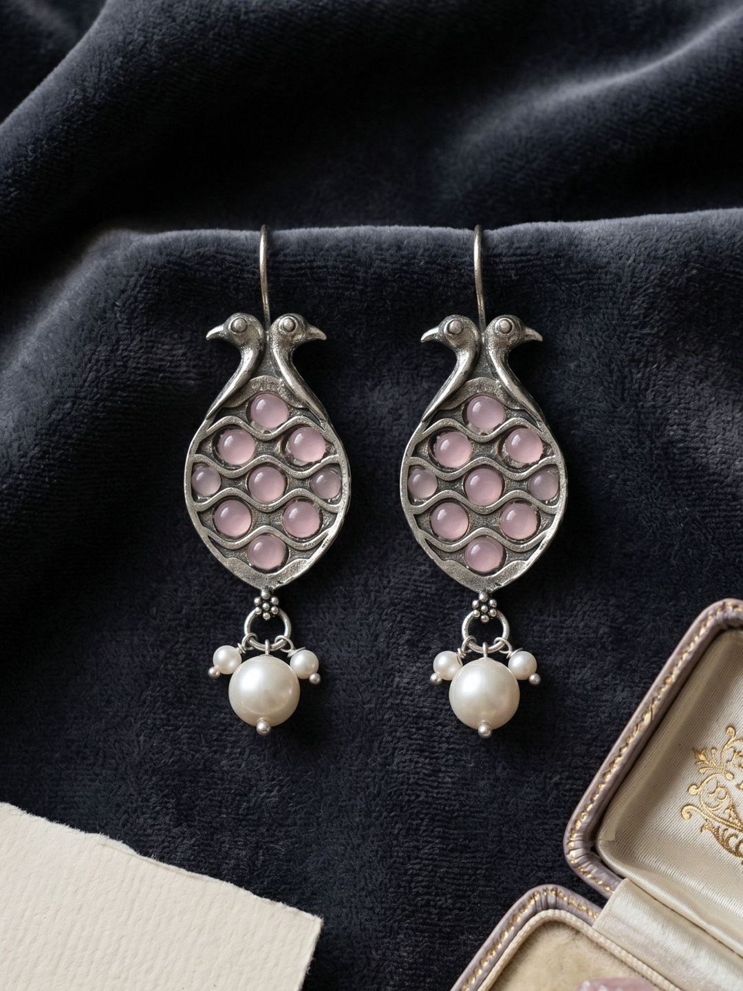 Mekkna Animal Shaped Drop Earrings-picture-17