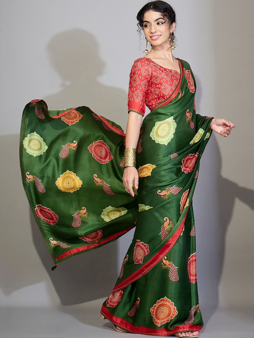Saree mall Green Ethnic Motifs Georgette Designer Bandhani Sarees With Unstiched Blouse-picture-16