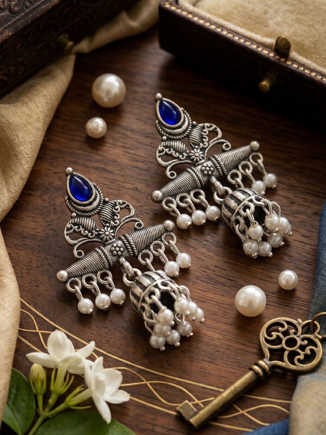 Mekkna Geometric Jhumkas Earrings-picture-52