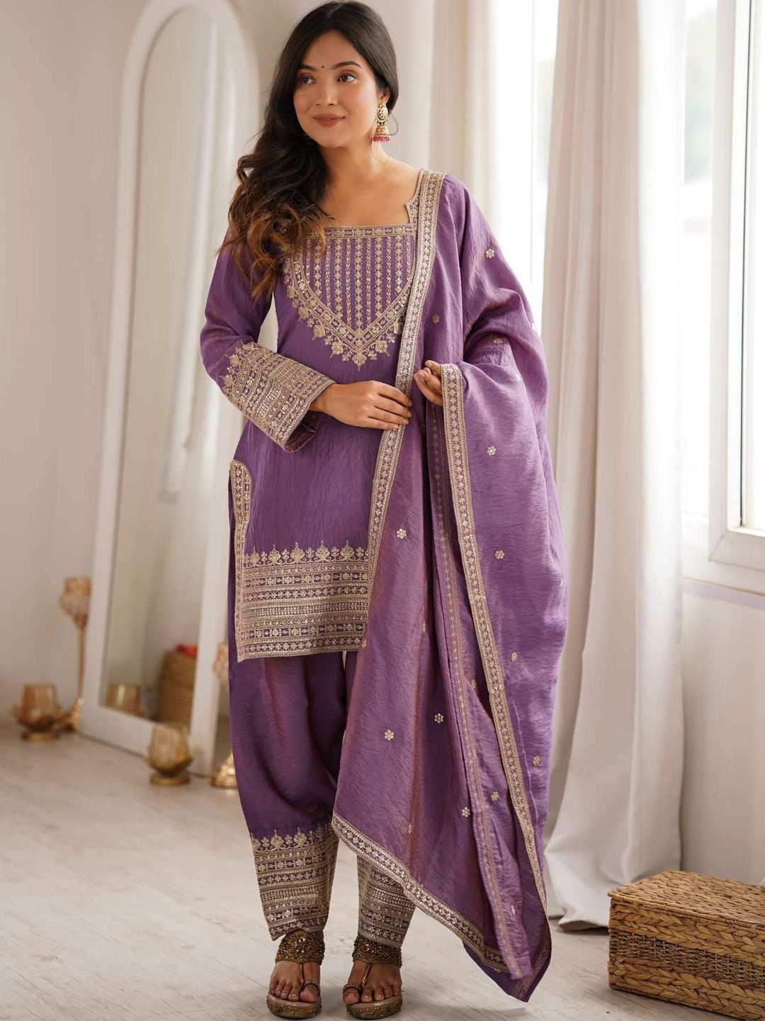 SAJAVAT ETHENIC WEAR Women Ethnic Motifs Embroidered Regular Thread Work Kurta with Patiala & With Dupatta