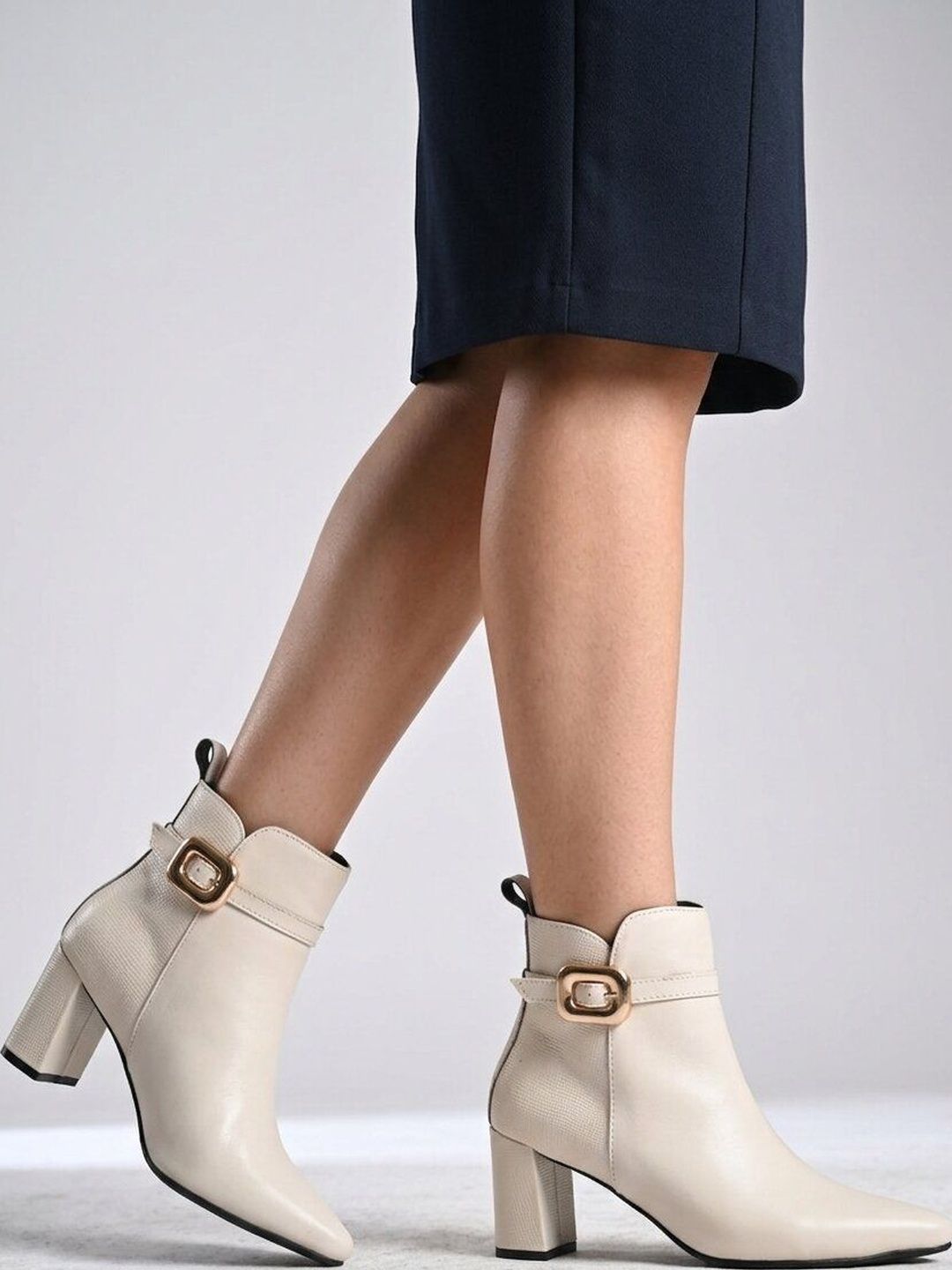The Roadster Lifestyle Co Women Pointed Toe Zip Boots-image-22