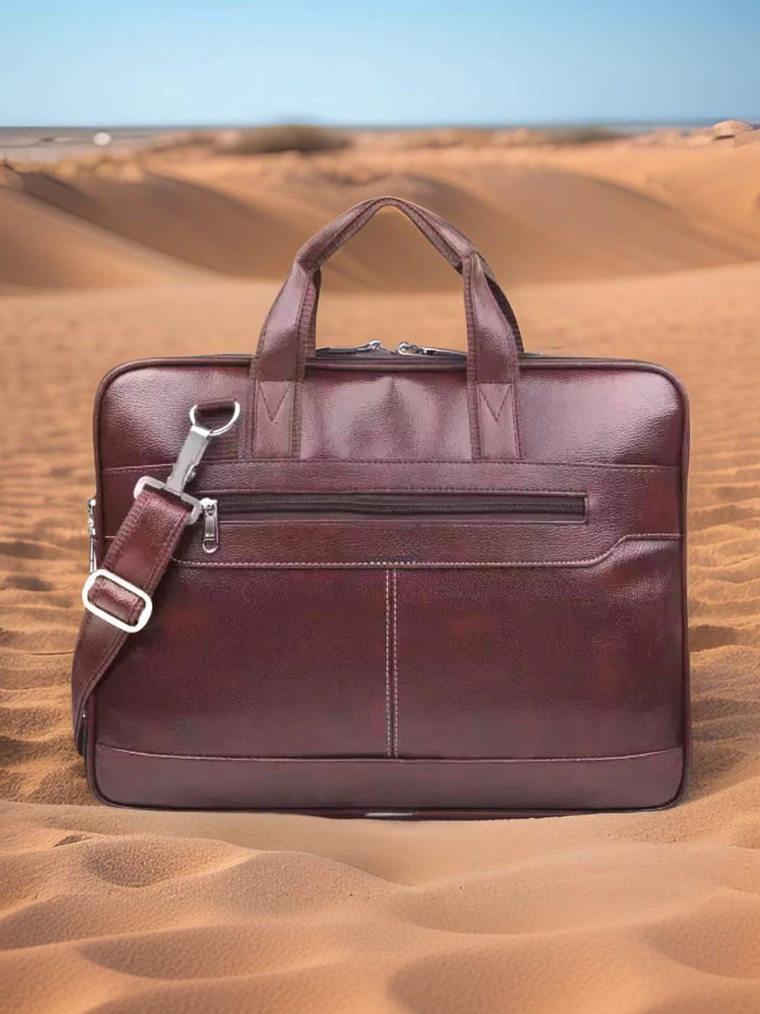 JAIRAJ Men Contrast Detail Backpack-picture-24