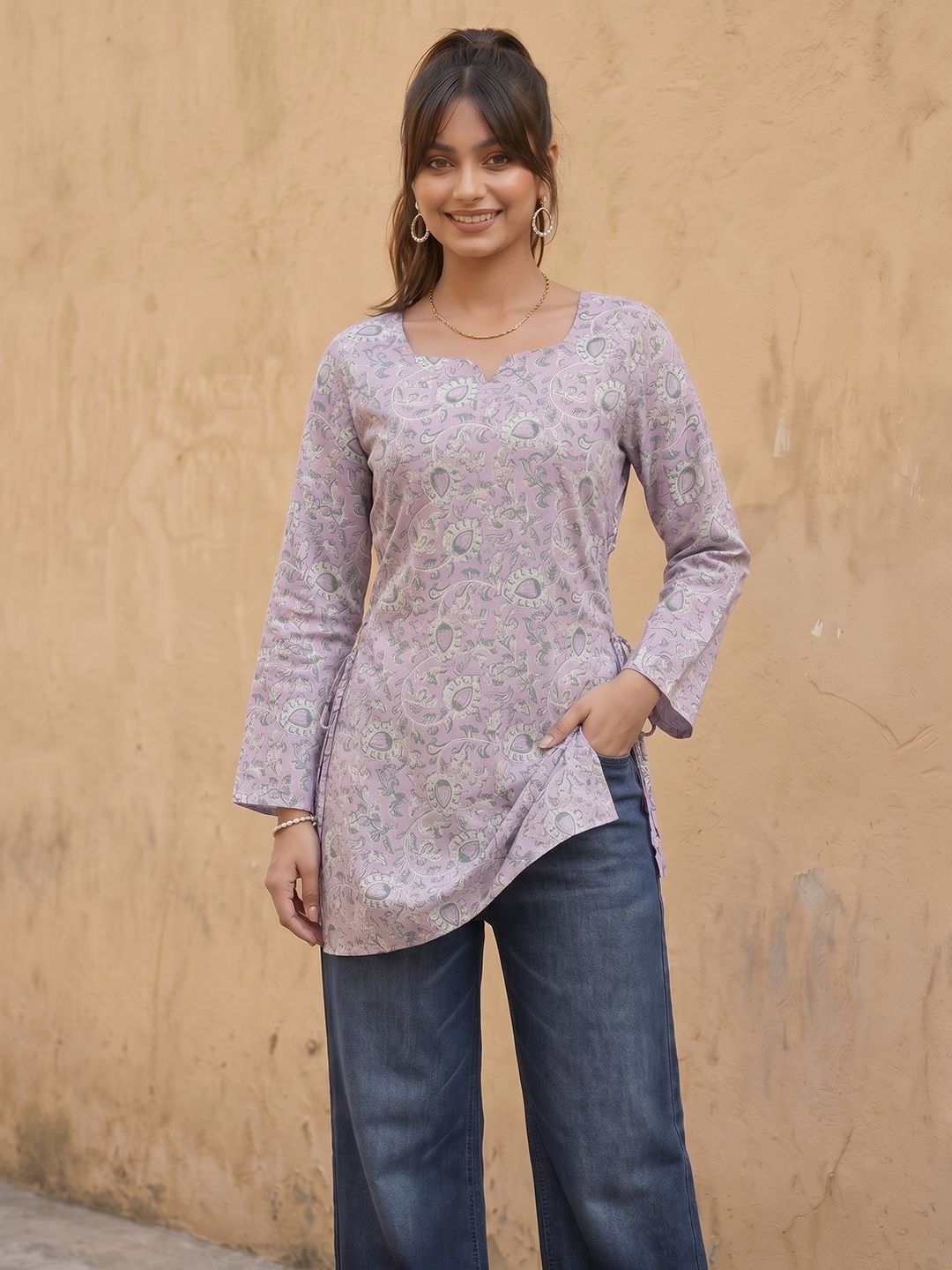 fusion by glitchez Ethnic Motifs Printed V-Neck Kurti-picture-32