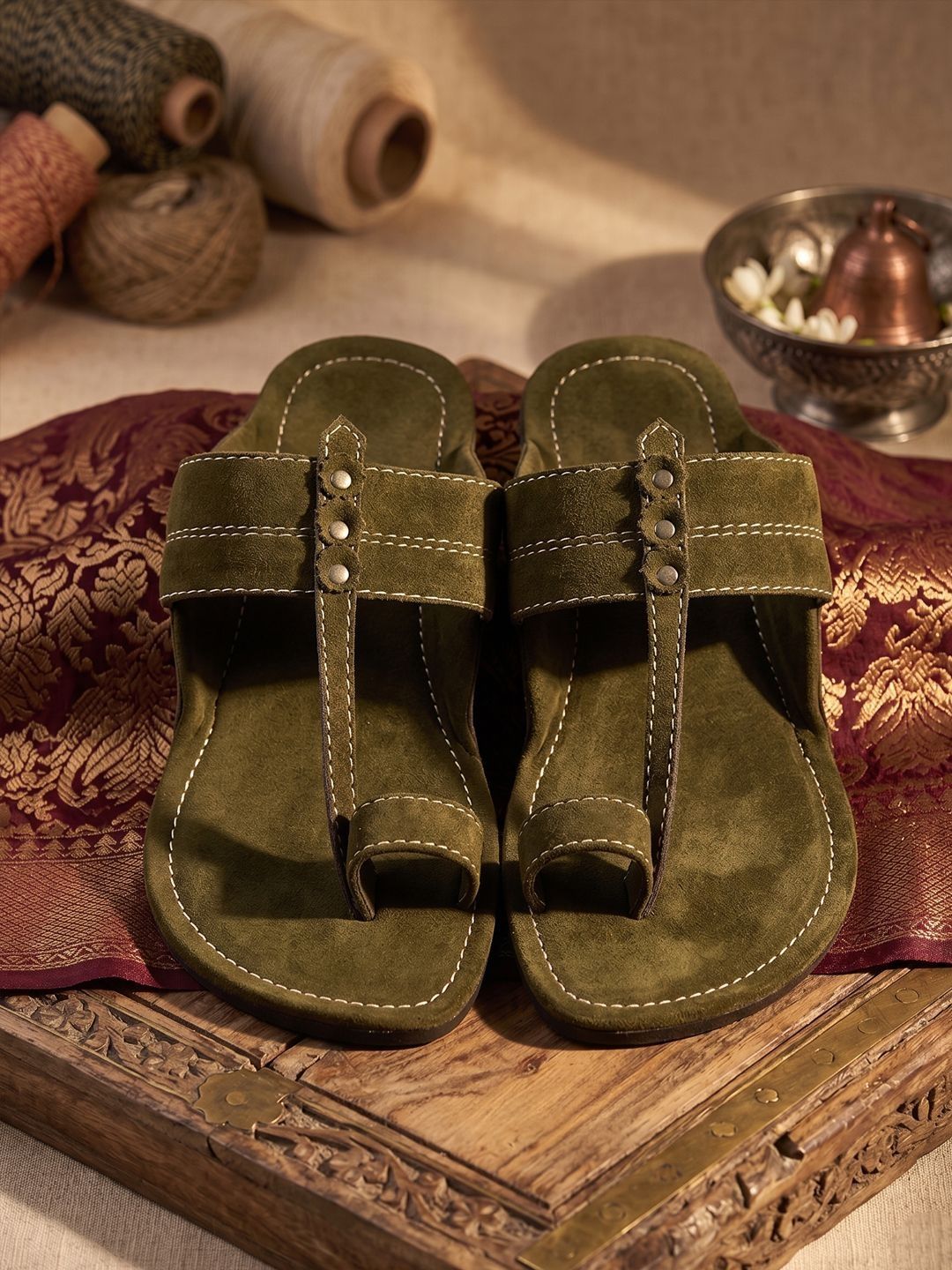 Anouk Men Ethnic One Toe Flats-picture-21
