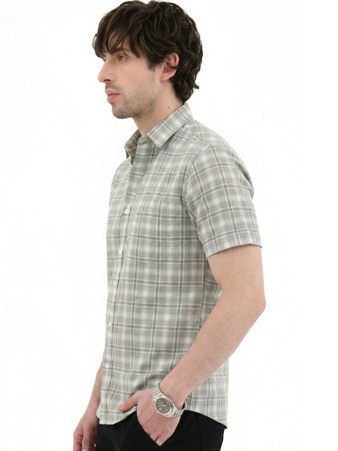 Roadster Men Classic Checked Casual Shirt-picture-17