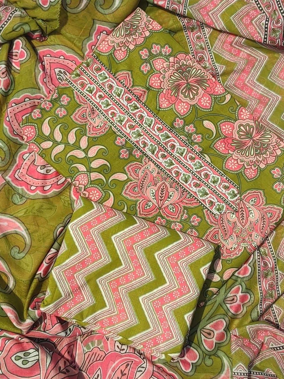 FAB JUNCTION Printed Pure Cotton Unstitched Dress Material