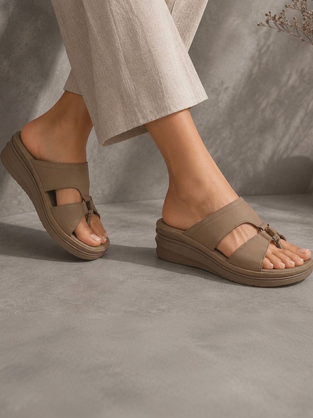 Roadster Women Open Toe Flats-picture-39