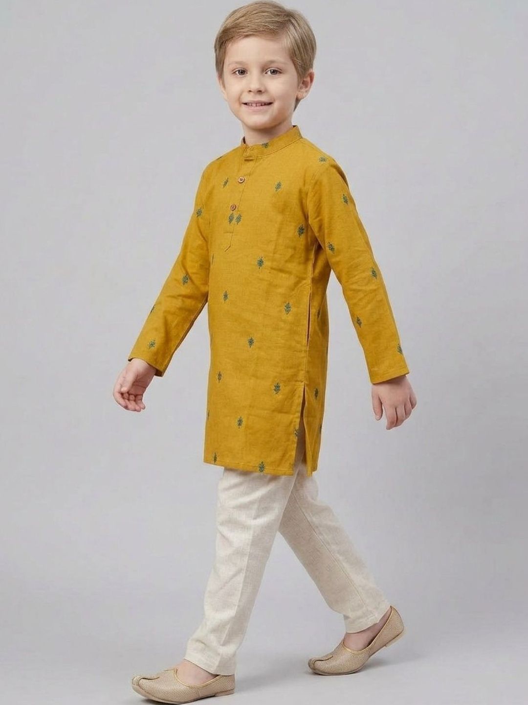 Biglilpeople Boys Embroidered Regular Kurta with Pyjamas-picture-19