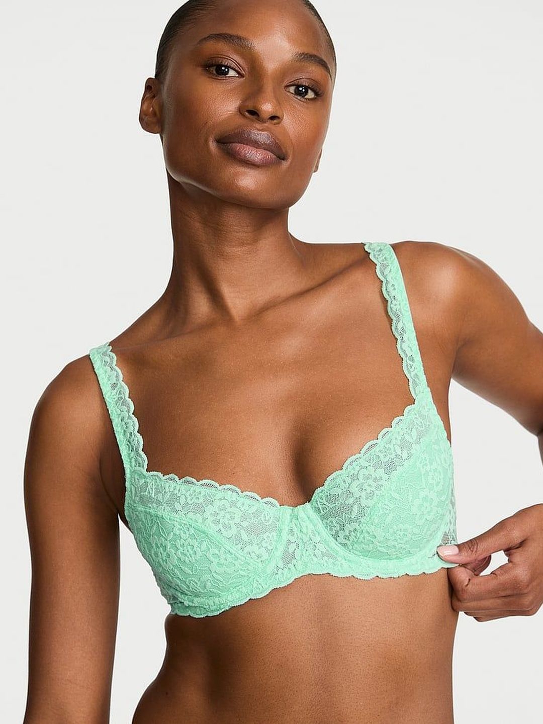 Victoria's Secret Bra Medium Coverage Underwired-picture-24