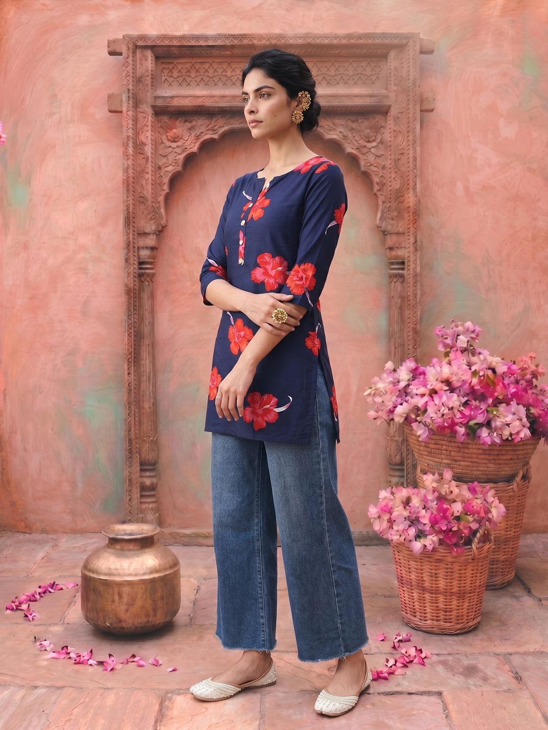 NAVYAAZRI Floral Print Top-picture-20