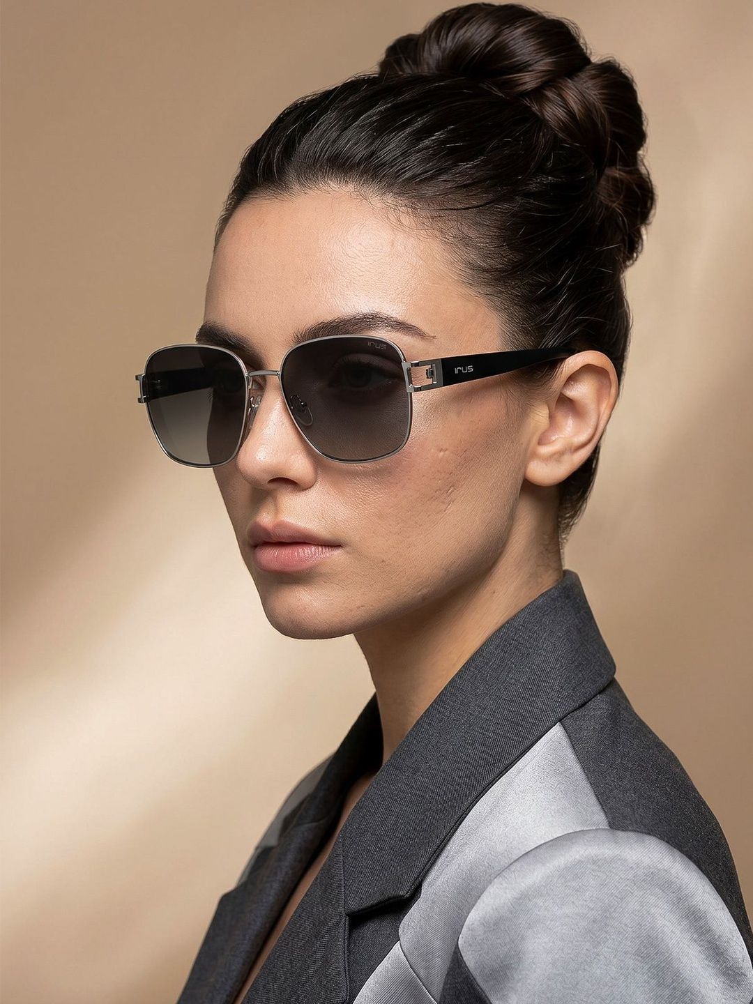 IRUS by IDEE Men Grey Lens & Silver-Toned Square Sunglasses with-image-25
