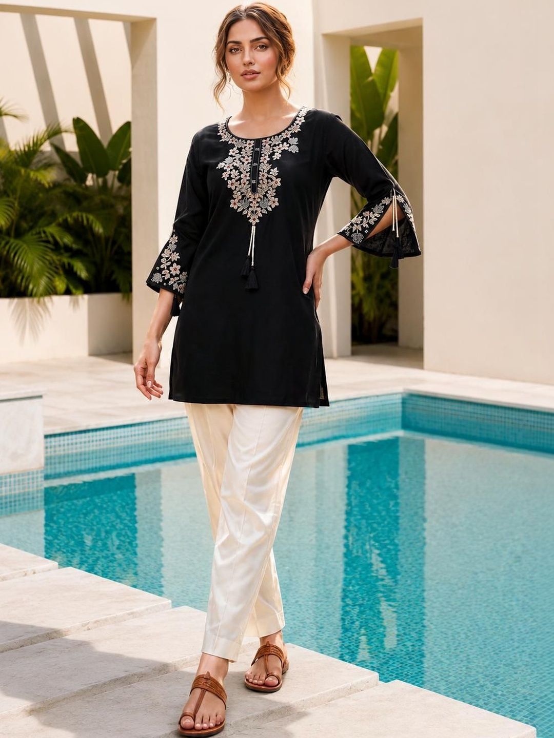 Ishin Viscose Rayon Embroidered Ethnic Tunic-picture-43