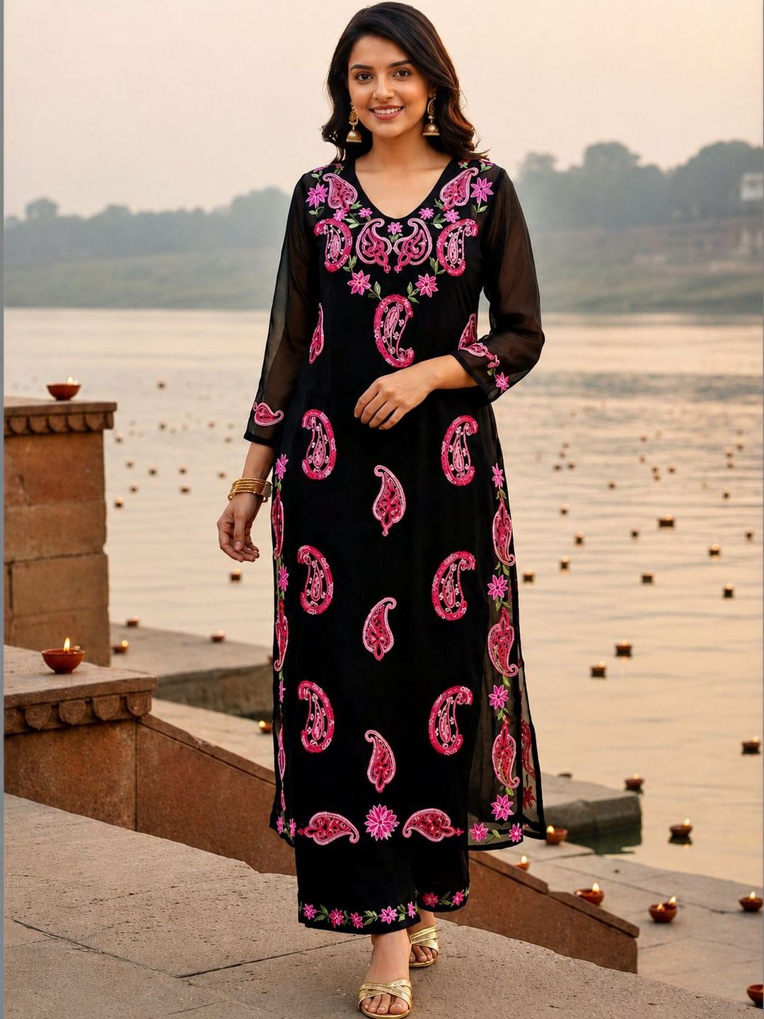 Maeswag Women Paisley Embroidered Regular Thread Work Kurta with Palazzos-picture-46