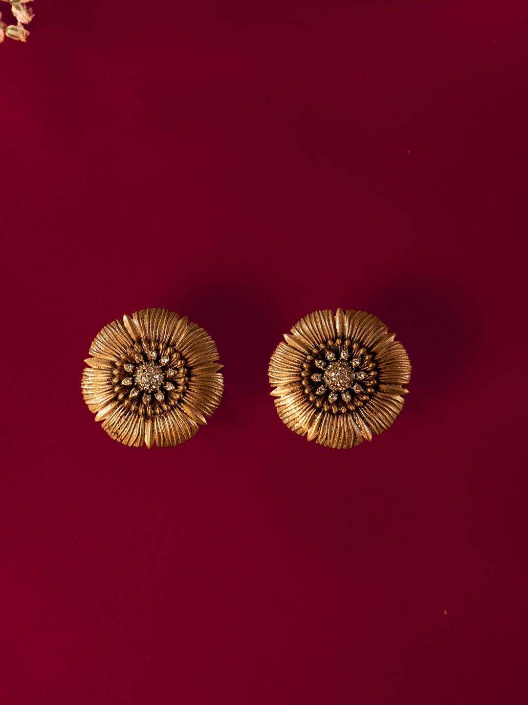 COSA NOSTRAA Men Gold-Toned Floral Cufflink-picture-29