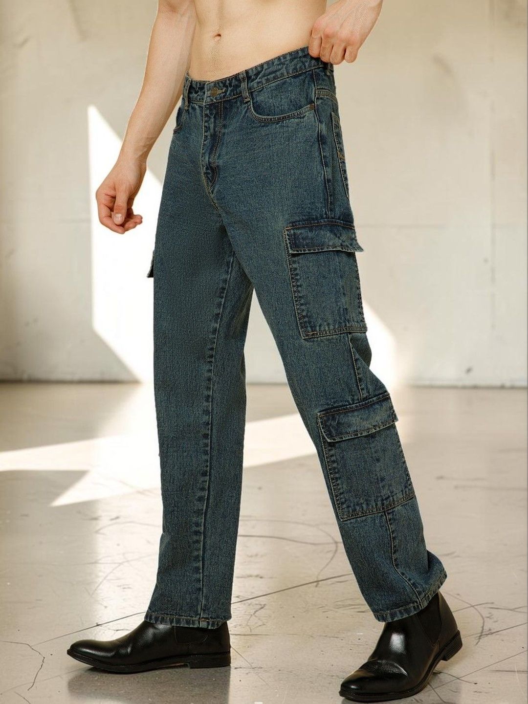 The Roadster Lifestyle Co Men Mid-Rise Straight Fit Jeans-picture-16
