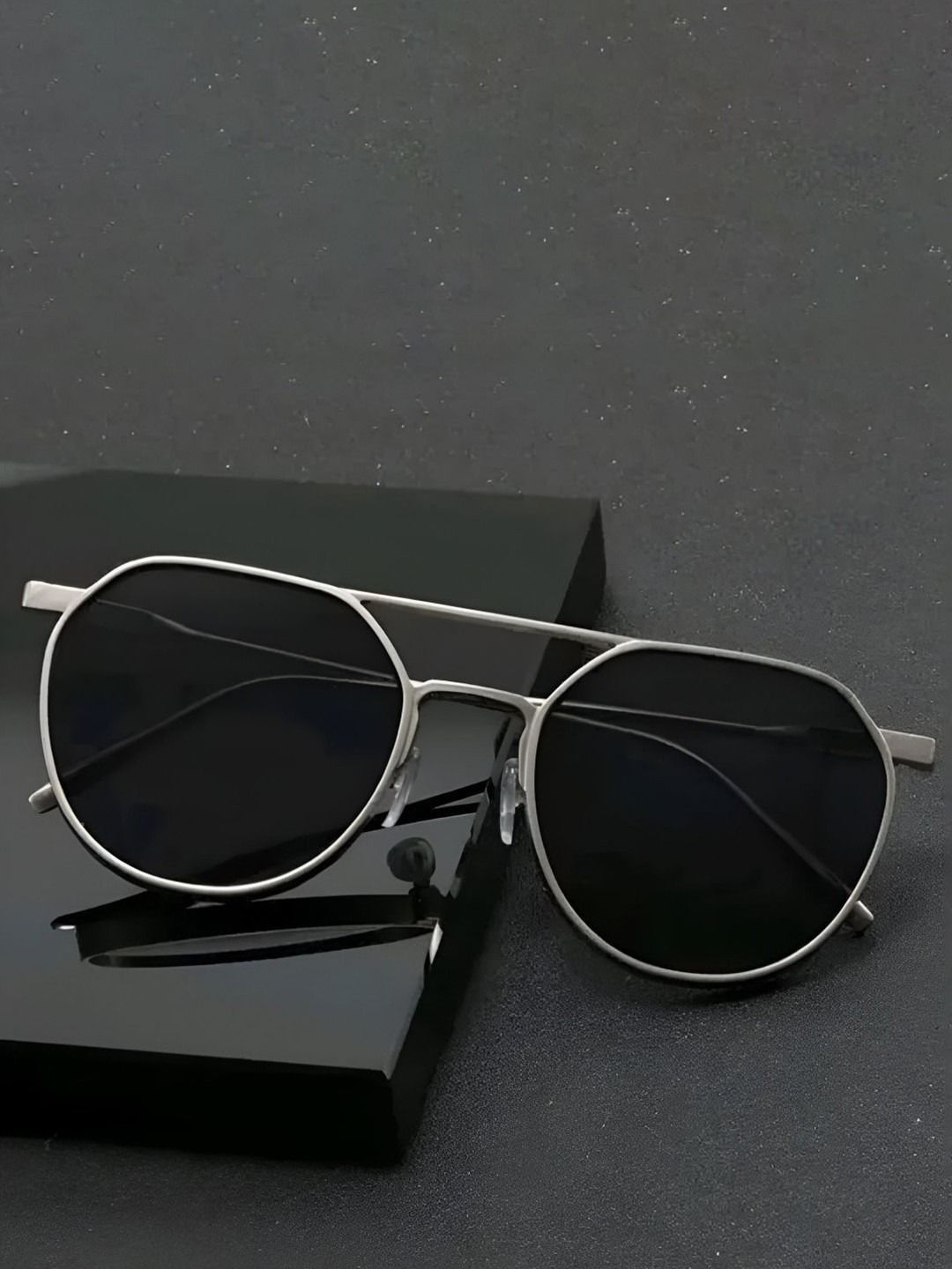HAYDEN haiza Men Black Lens & Silver-Toned Round Sunglasses with-image-37