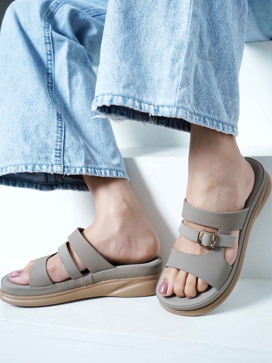 Shezone Textured Flatform Sandals with Buckles-picture-10