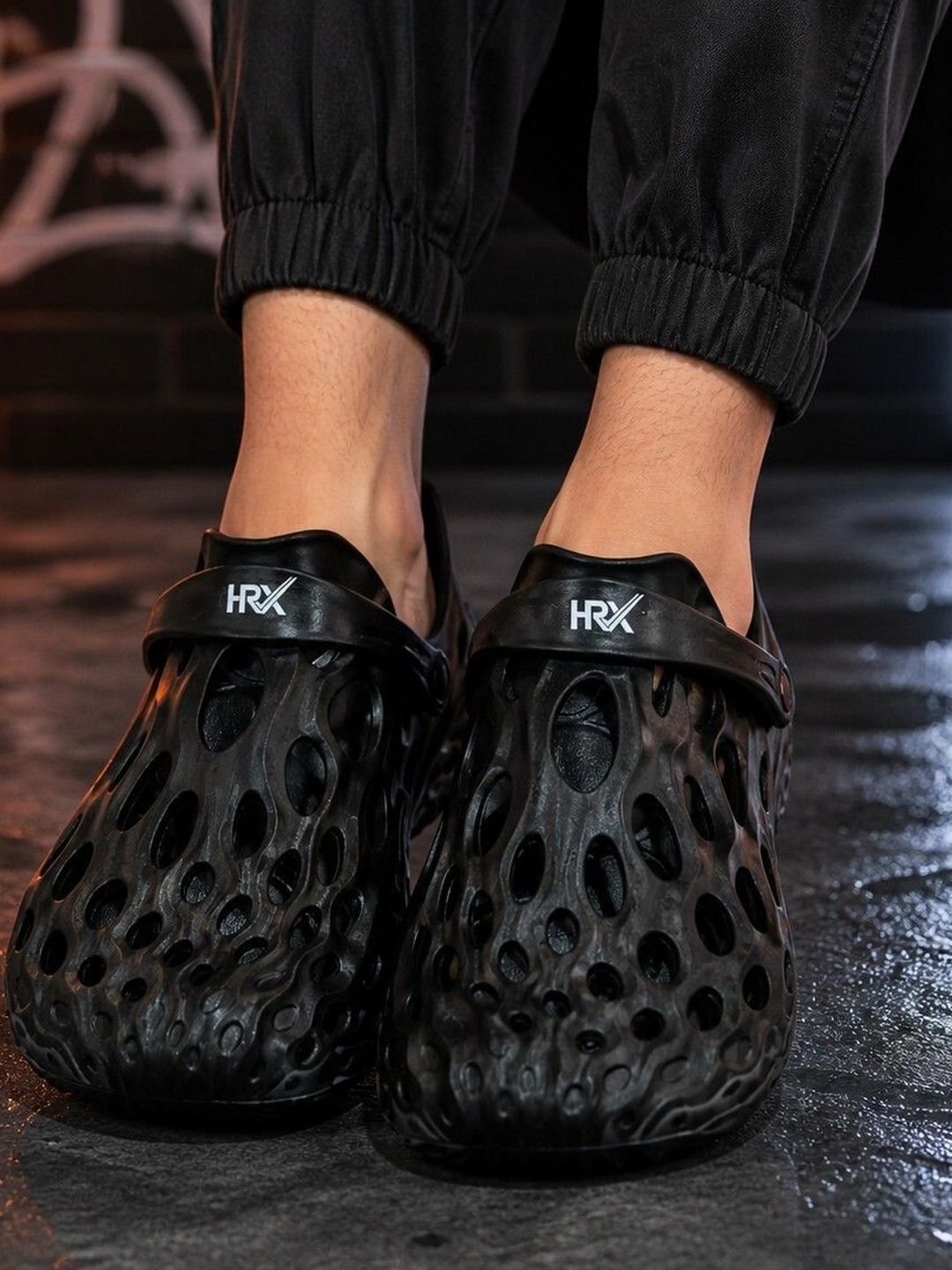 HRX by Hrithik Roshan Men Self Design Rubber Clogs-image-8